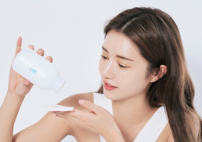 Dưỡng da mà để nguyên son phấn, nàng sẽ tốn công vô ích thôi