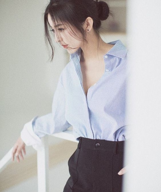 Gặp khó khăn phải biết tự mình đứng dậy, chứ yếu đuối cho ai coi?