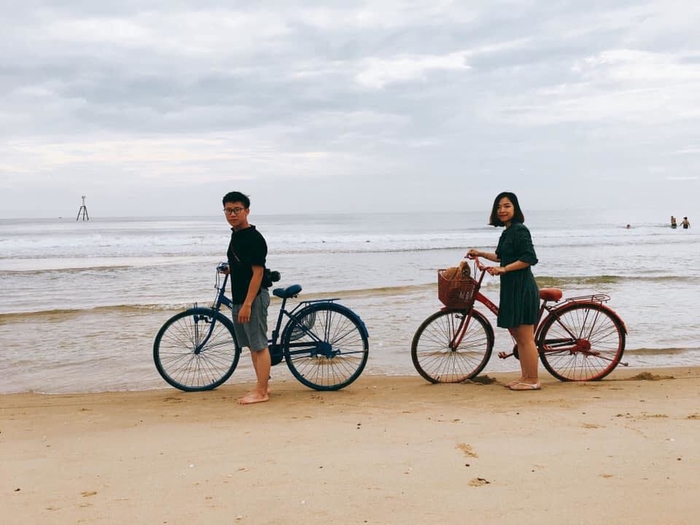 Hai vợ chồng dành tuần trăng mật của mình để hoạt động vì môi trường