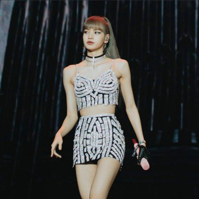 Hành lý của Black Pink trong 1 tháng Mỹ tiến