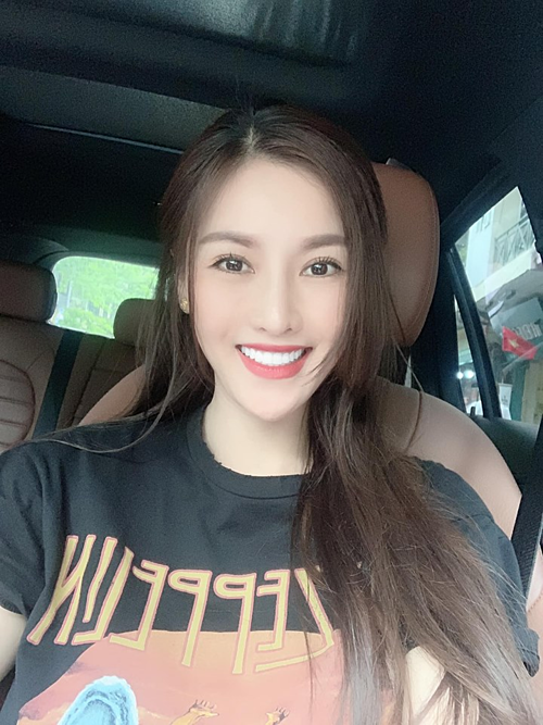 H’Hen Niê diện váy xẻ táo bạo, Hương Giang khoe nhan sắc đỉnh cao