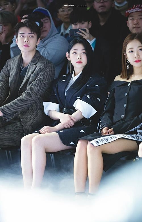 Hiếm có idol nào như Sehun được fan đẩy cả “chiến hạm” chọn người yêu