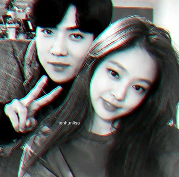Hiếm có idol nào như Sehun được fan đẩy cả “chiến hạm” chọn người yêu