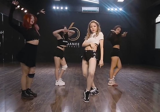 Hot girl Trâm Anh: Bỗng dưng nổi tiếng rồi nhanh chóng “chết chìm”