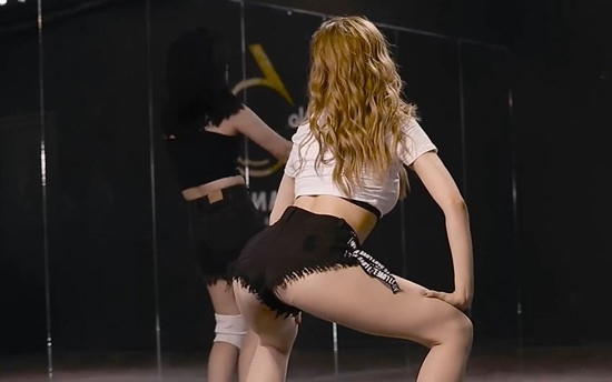 Hot girl Trâm Anh: Bỗng dưng nổi tiếng rồi nhanh chóng “chết chìm”
