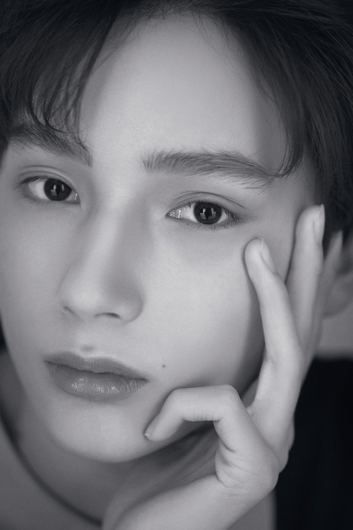 Idol Kpop sở hữu vẻ đẹp lai