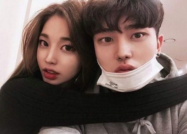 Khám phá mối quan hệ với nửa kia qua tư thế ngủ của hai người