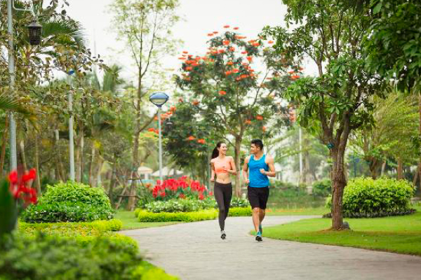 Khoa học đã chứng minh: Muốn sống lâu hơn hãy hẹn hò tản bộ ở công viê