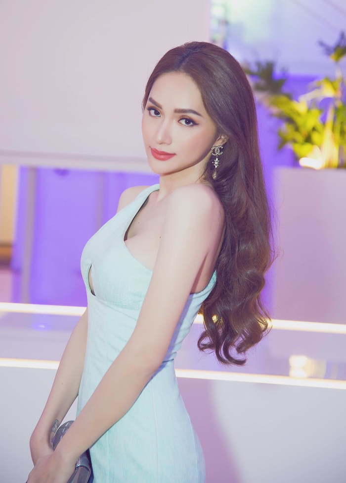 Kín tiếng nhưng Minh Hằng, Hương Giang, Tóc Tiên lại là tỷ phú Vbiz