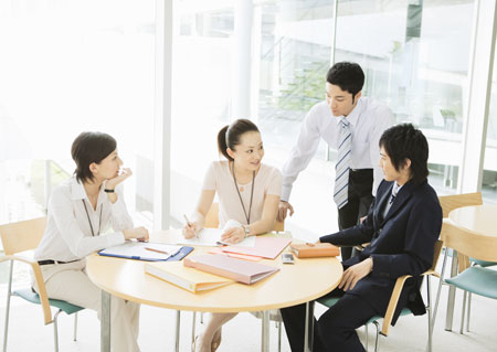 Làm việc đến kiệt quệ và hiếm khi vui vẻ: Chúng ta đang làm gì?