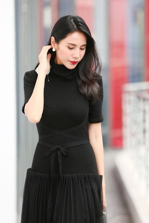 Lọt top sao dám để mặt mộc, Thủy Tiên nhận nhiều lời khen có cánh