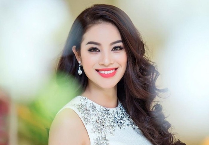 Luận vê chuyện đàn bà miệng rộng tan hoang cửa nhà”