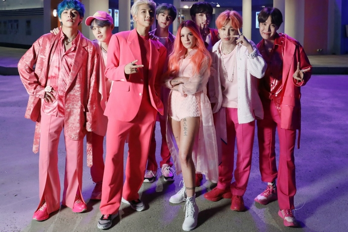 Tưởng vượt mặt BTS ai ngờ MV của Taylor Swift bị trừ 10 triệu view