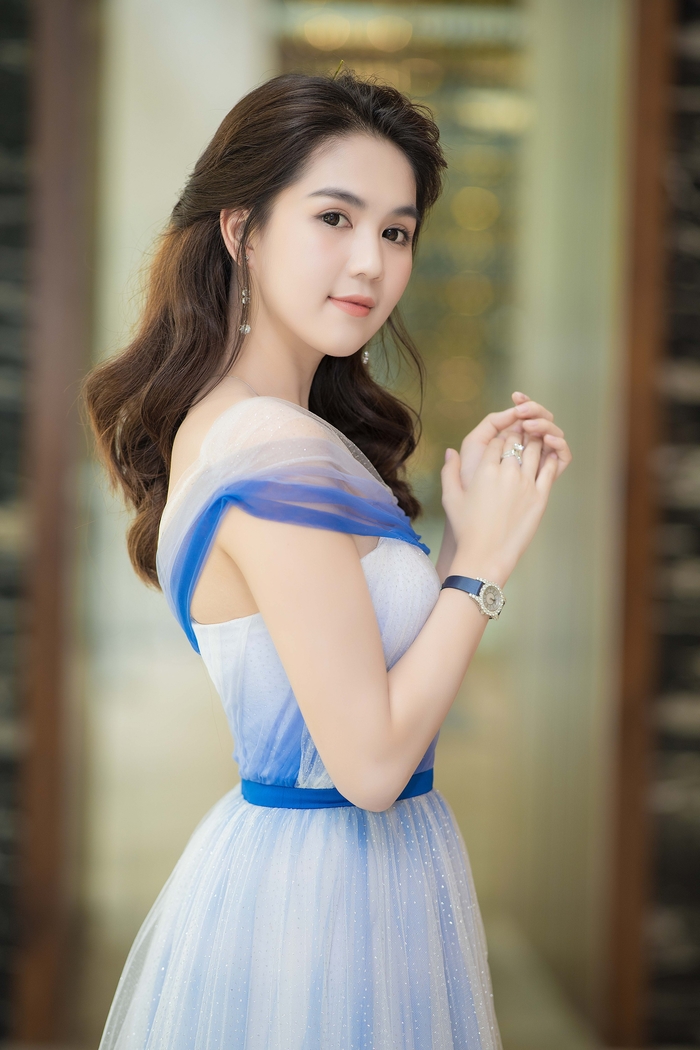 Muôn kiểu phản ứng của sao Việt khi bị gọi là gái ngành