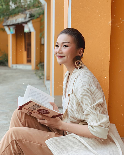 Nhã Phương đẹp xuất sắc, Đặng Thu Thảo vướng nghi vấn mang bầu lần hai