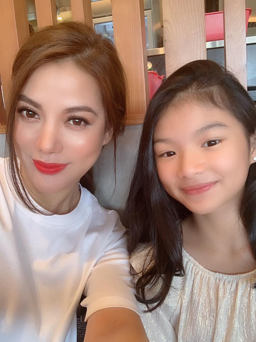 Nhã Phương đẹp xuất sắc, Đặng Thu Thảo vướng nghi vấn mang bầu lần hai
