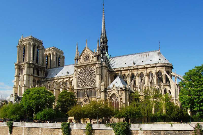 Nhà thờ Đức Bà Paris - biểu tượng văn hóa của nước Pháp