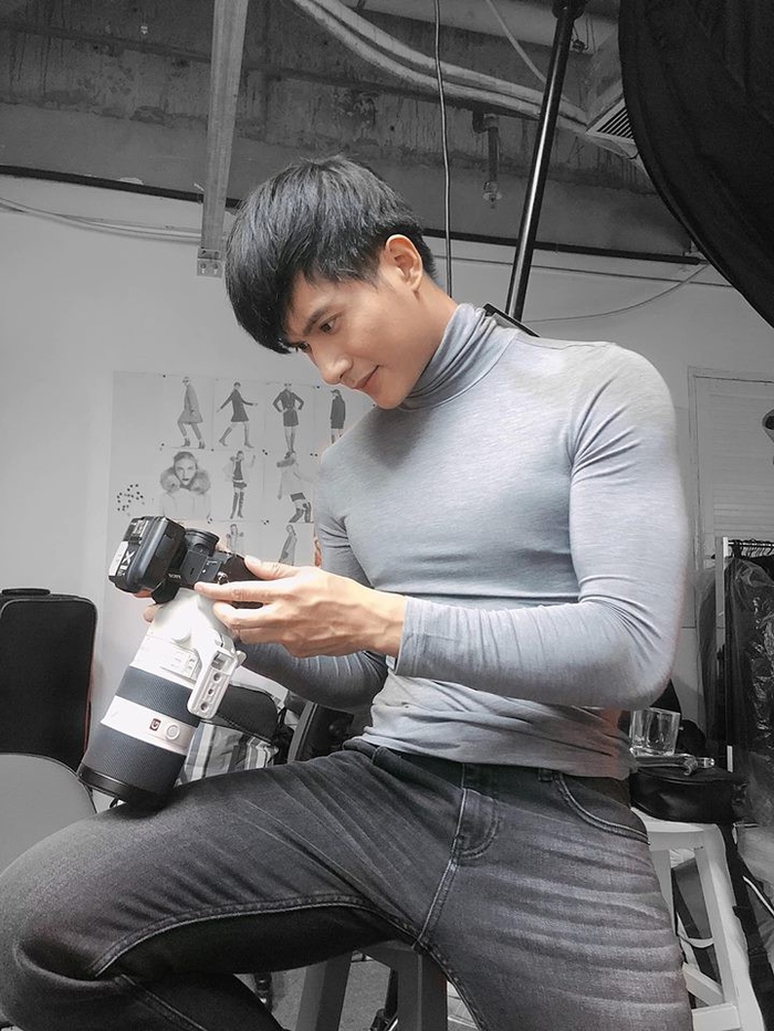 Nhan sắc chàng thị vệ si tình trong Anh ơi ở lại của Chi Pu
