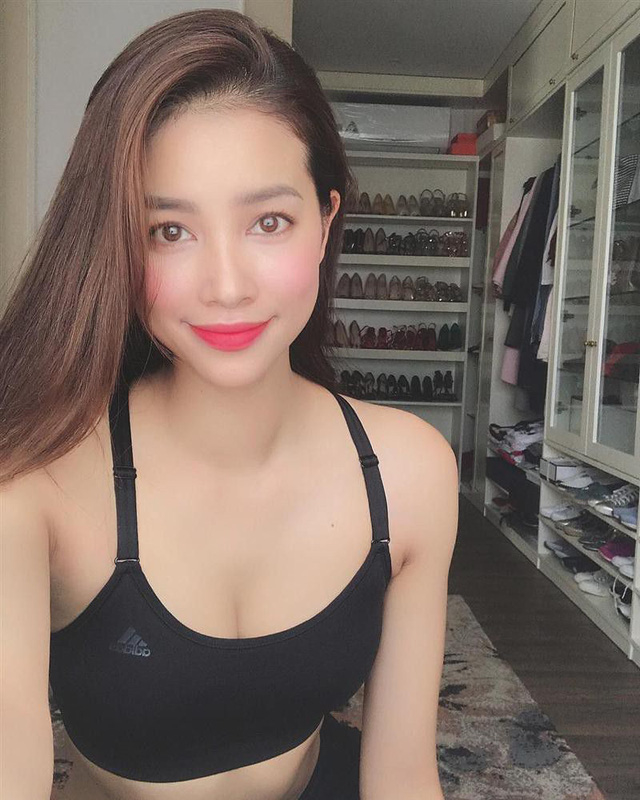 Nhìn căn nhà sang chảnh thế này, bảo sao Phạm Hương không “êm ả” sống