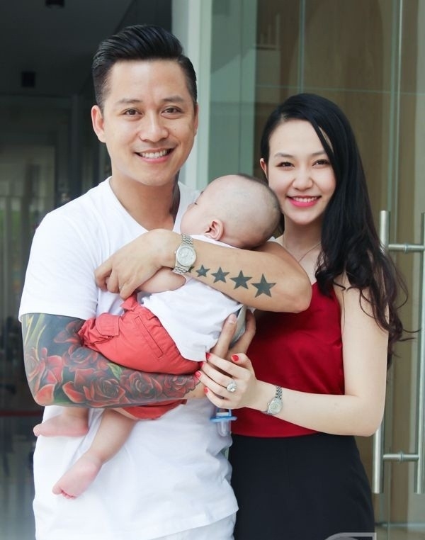 Những “chú ngựa hoang” Vbiz hoá người người chồng người cha mẫu mực
