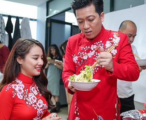 Những danh hài kiểu mẫu chăm vợ giỏi của showbiz Việt