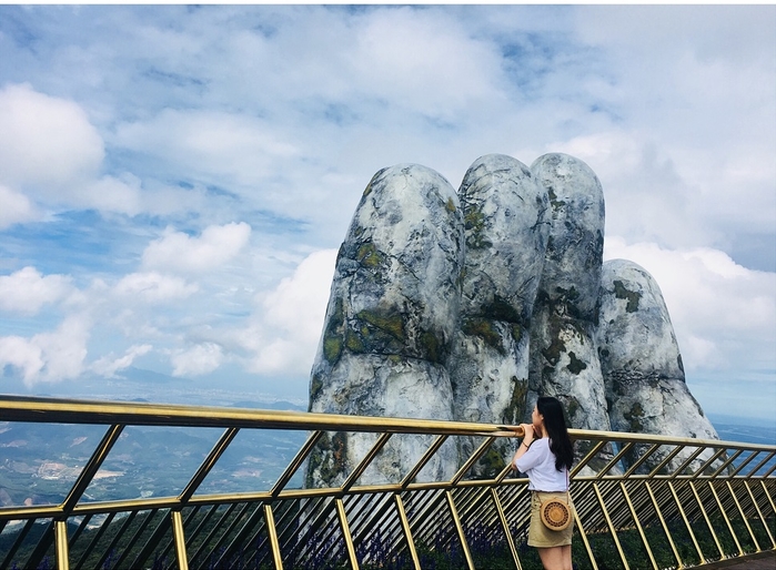 Những điểm đến quốc dân đông nghẹt dịp nghỉ lễ