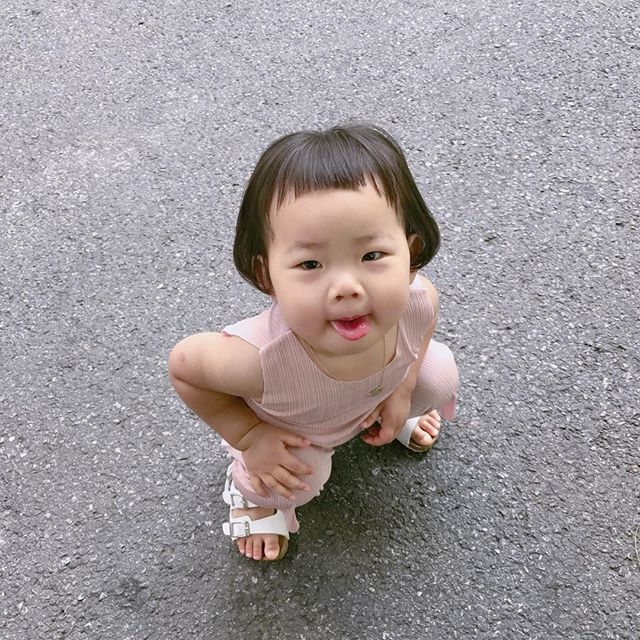 Những em bé nổi như cồn vì sở hữu mái tóc chẳng giống ai