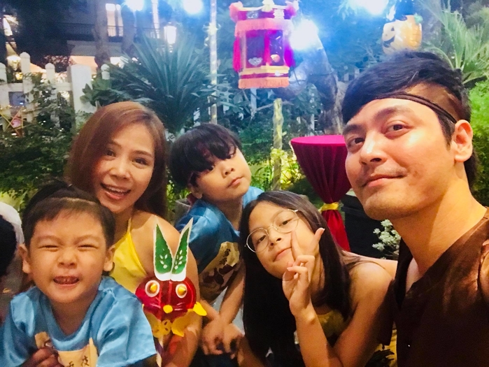Những gia đình càng đông con càng vui của showbiz Việt