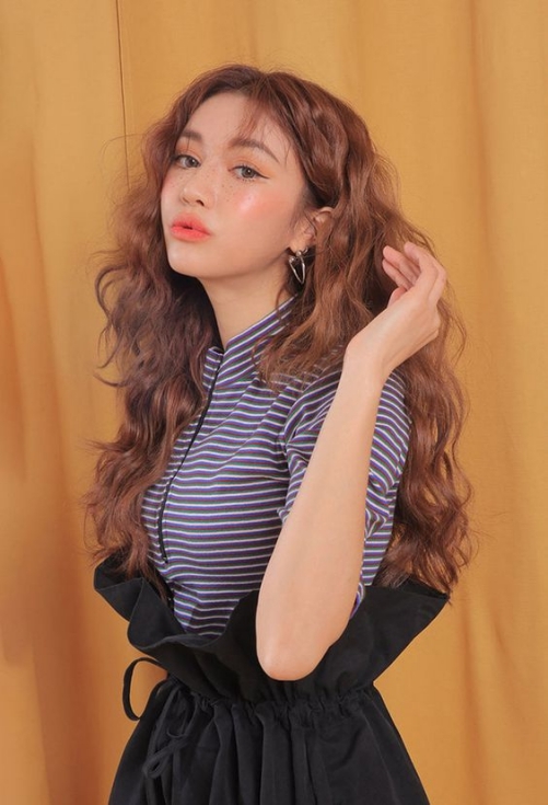 Dầu gội khô cho cô nàng tóc bết dầu