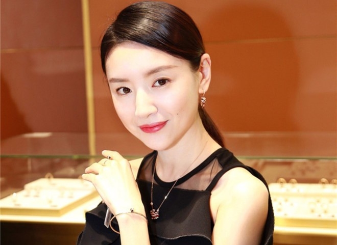 Những màn xuống sắc khó nhận ra của dàn mỹ nhân thế giới