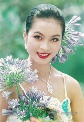 Sắc vóc “không tuổi” khó tin của các nữ hoàng ảnh lịch