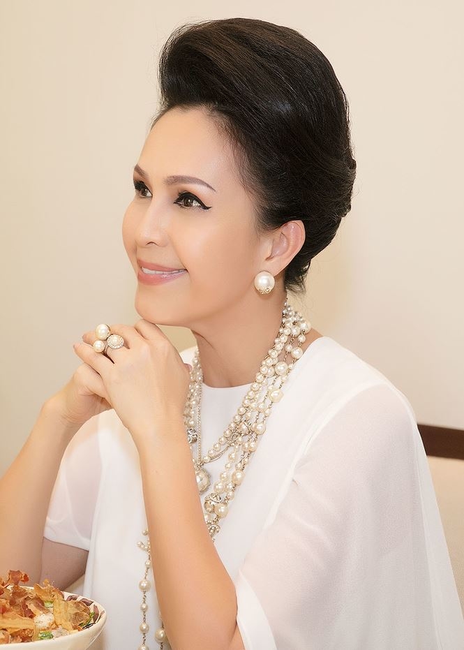 Sắc vóc “không tuổi” khó tin của các nữ hoàng ảnh lịch