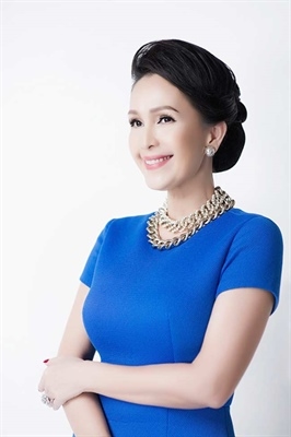 Sắc vóc “không tuổi” khó tin của các nữ hoàng ảnh lịch
