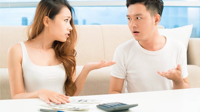 Phụ nữ thông minh không để mình trở thành nô lệ của đồng tiền