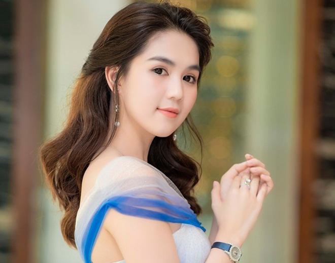 Quá khứ chật vật làm lơ xe, bốc vác, bán nước mía của sao Việt