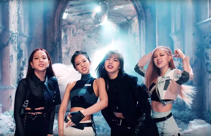 Ngỡ ngàng trước thành tích của TWICE và BLACKPINK