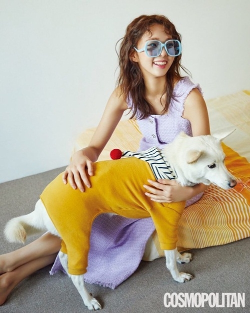 Ảnh hot sao Hàn: Lisa vô tình lộ vòng 3 phẳng lì