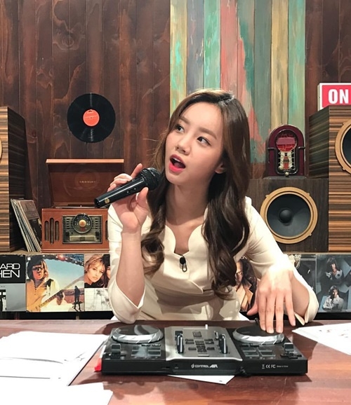 Ảnh hot sao Hàn: Lisa vô tình lộ vòng 3 phẳng lì