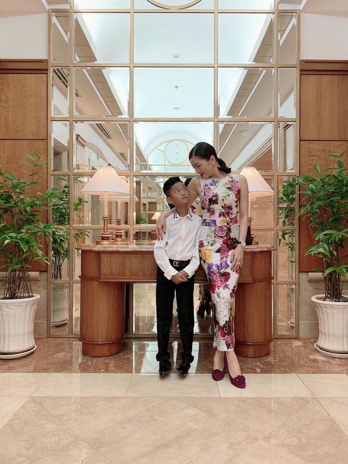 Sao Việt chi bộn tiền cho học phí mỗi năm của con cái