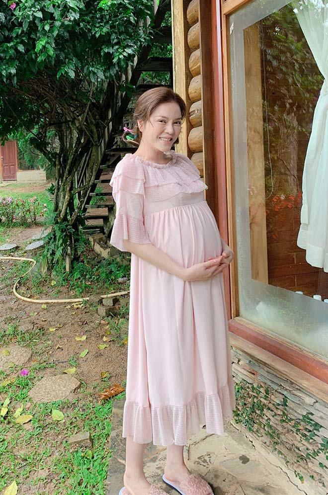 Sao Việt U40 vẫn lẻ bóng: Ngô Thanh Vân xót xa vì không con cái