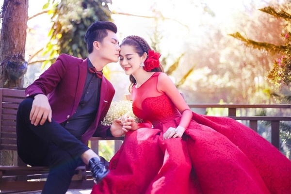 Tình trường của các người đẹp chuyển giới Việt Nam