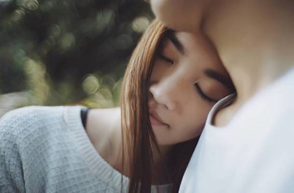 Tình yêu của người trưởng thành: Lặng im không đồng nghĩa với việc chi