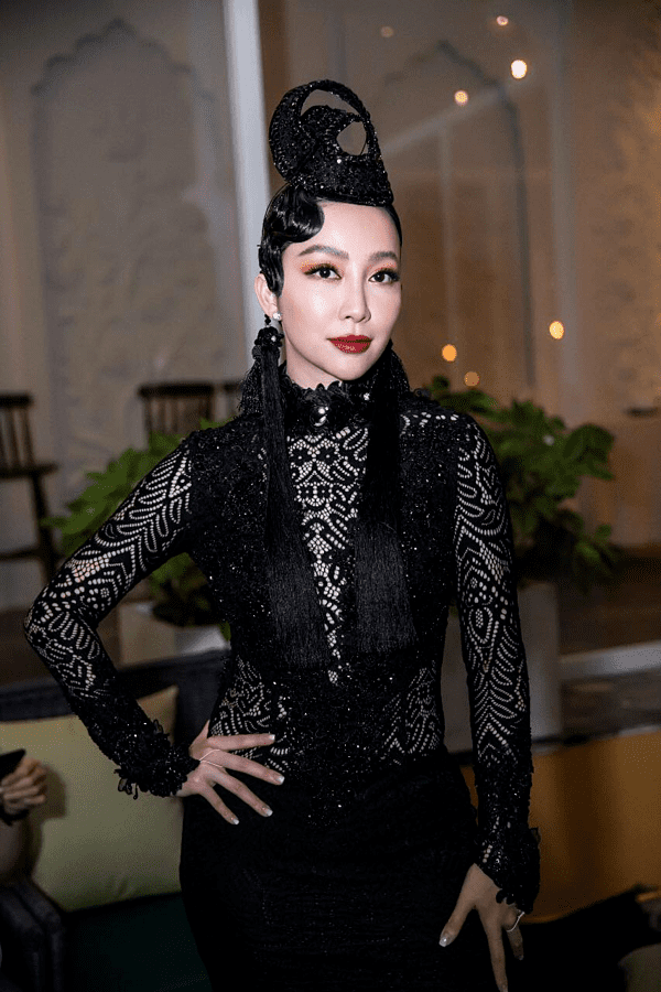 Phong cách sao Việt: Ngọc Trinh dẫn đầu top sao mặc đẹp tuần qua