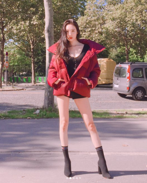 Top idol nữ sở hữu đôi chân tỉ lệ vàng đẹp nhất Kpop