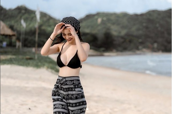 Top thánh nữ streamer khiến dân tình đổ đứ đừ