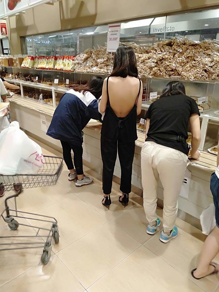 Trang phục xuống phố ngày nắng nóng của mỹ nhân Việt