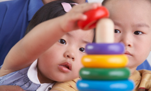 Chuyên gai lý gải vì sao bố mẹ không nên mua nhiều đồ chơi cho con