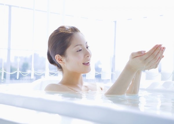 Trong ngày chỉ có 2 thời điểm tốt nhất để tắm, bạn biết chưa?