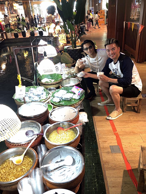 Trường Giang nịnh đầm vợ, Trấn Thành - Hari Won khóa môi ở Paris