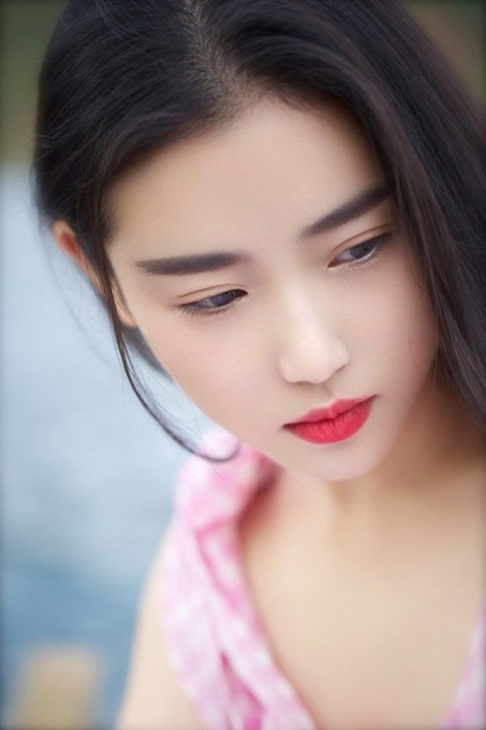Tử vi thứ Bảy (6/04): Bạch Dương có thể đối mặt với xung đột
